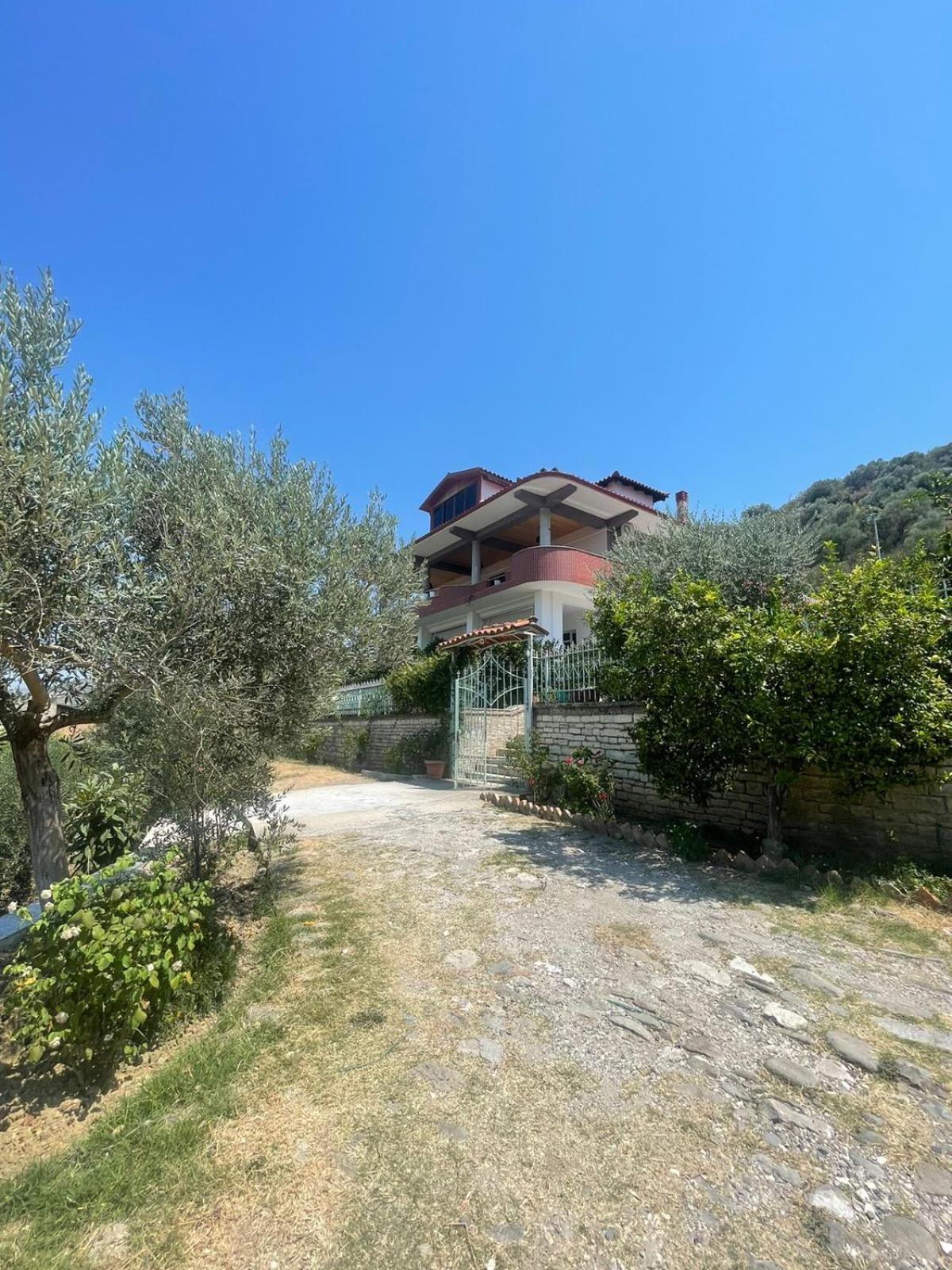 Georgemishel Guest House Berati Exterior foto