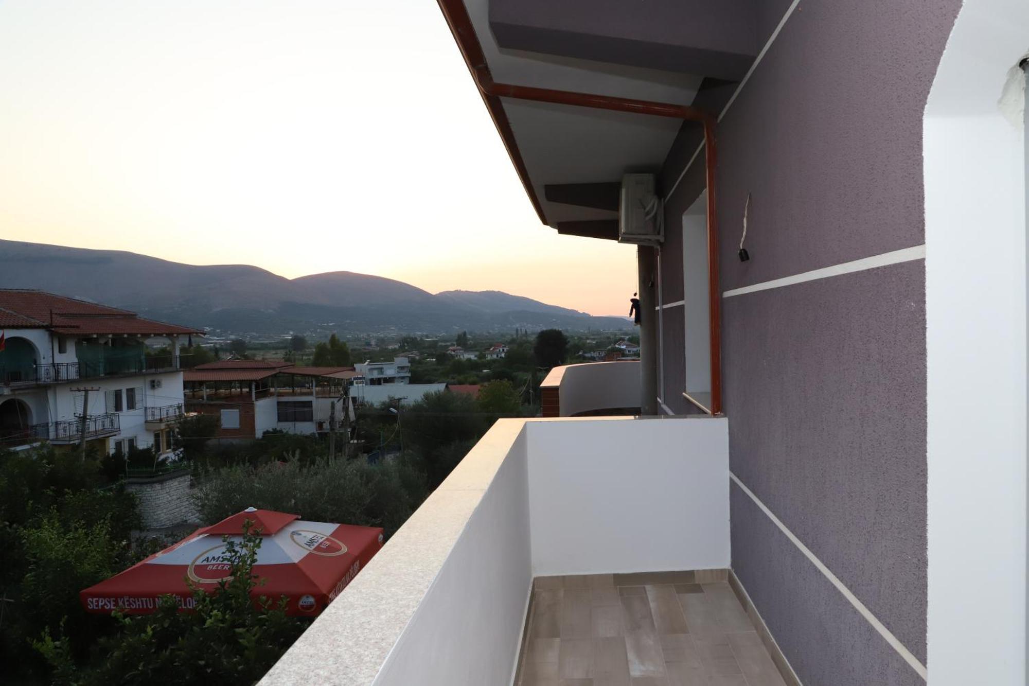 Georgemishel Guest House Berati Exterior foto