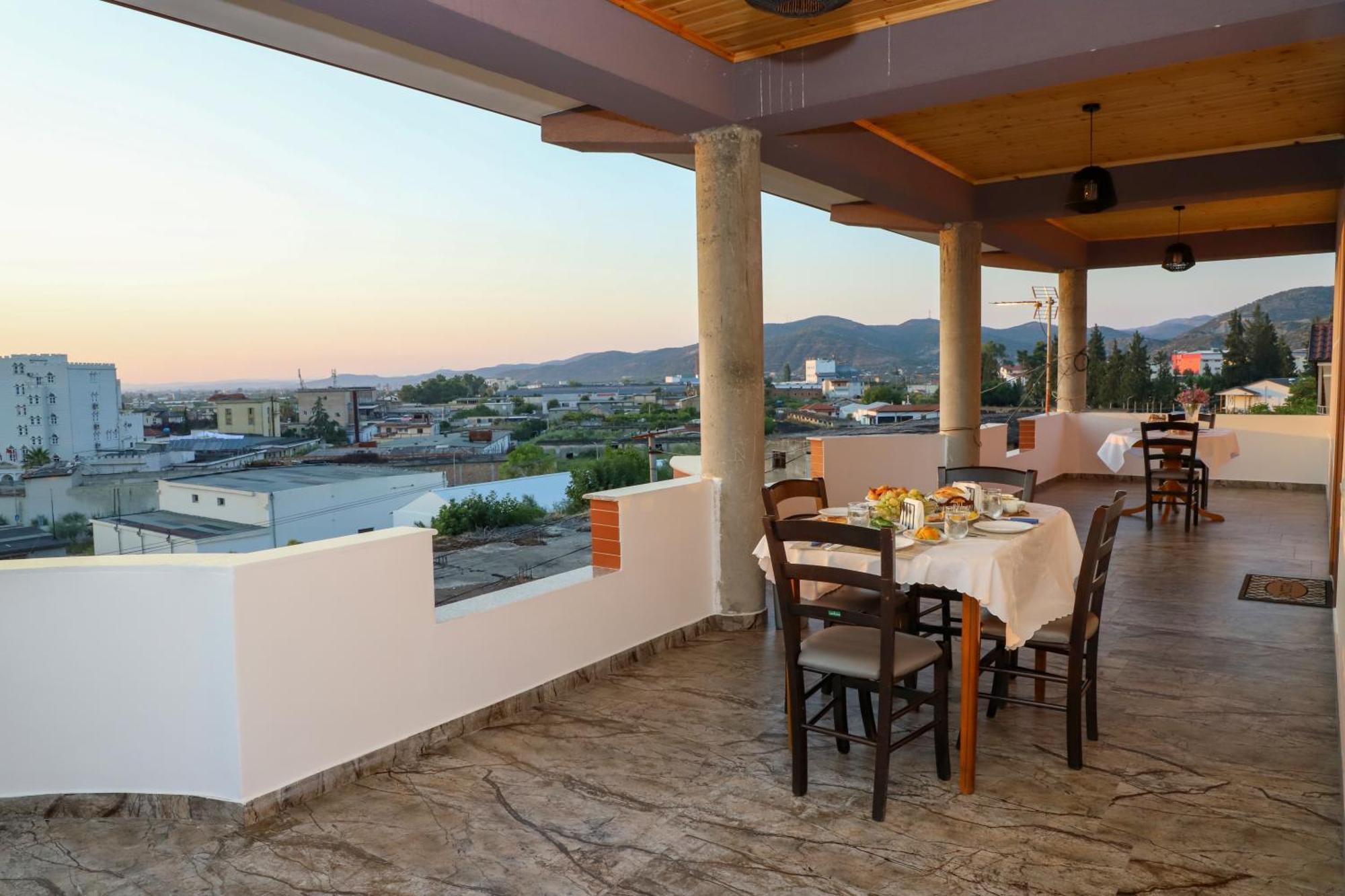 Georgemishel Guest House Berati Exterior foto