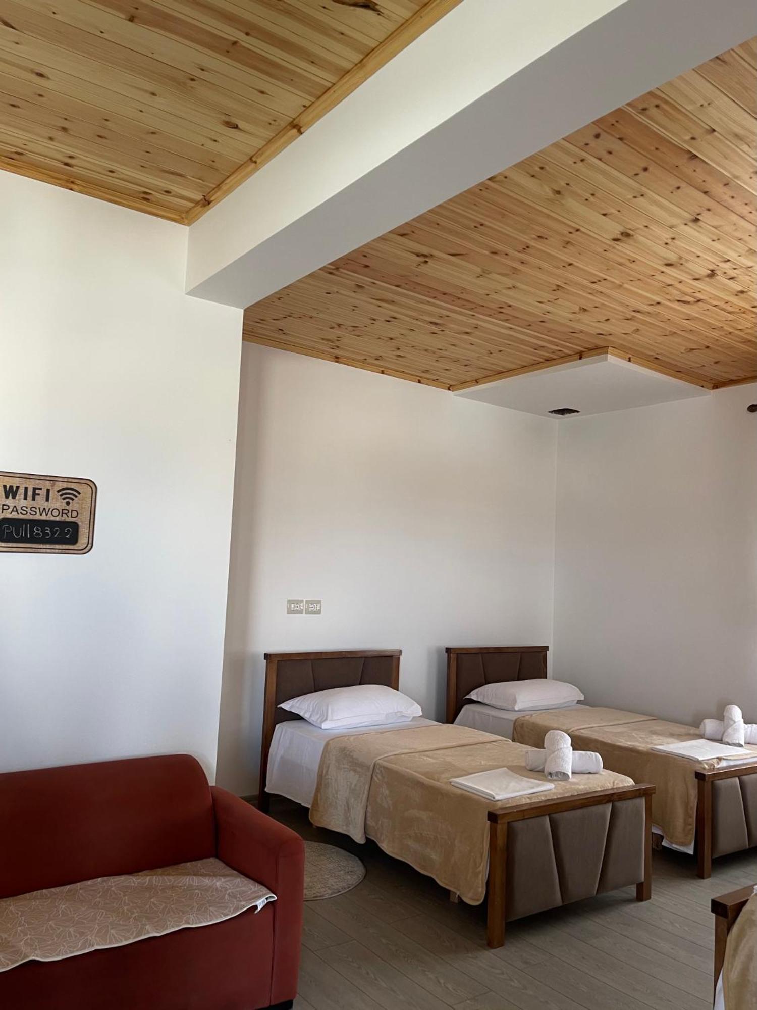 Georgemishel Guest House Berati Exterior foto