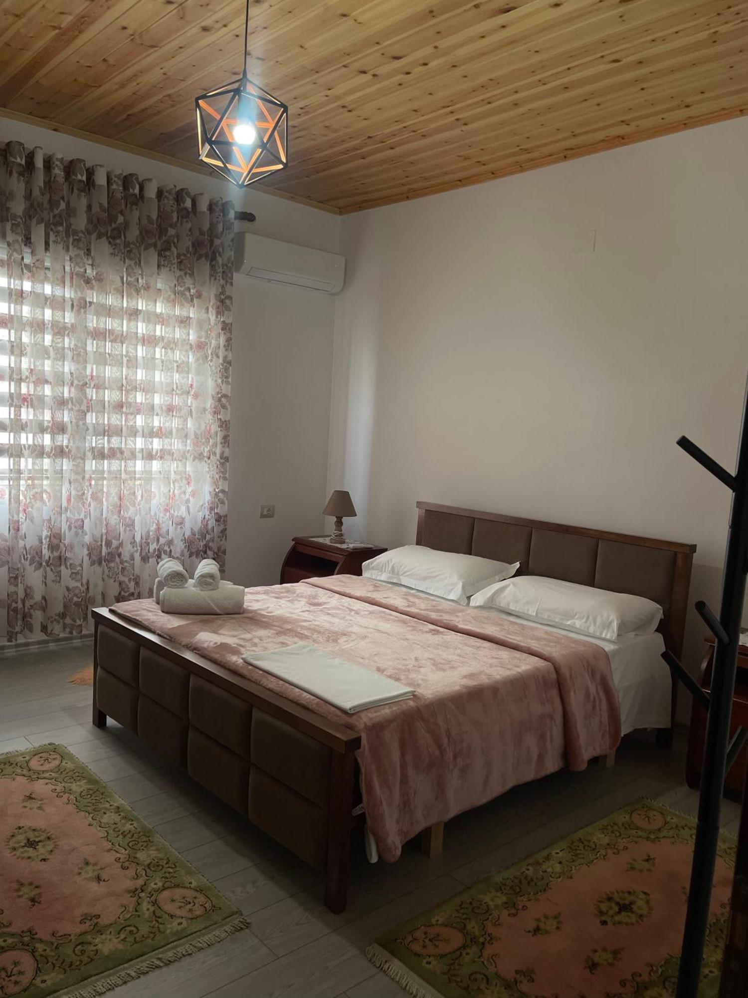 Georgemishel Guest House Berati Exterior foto